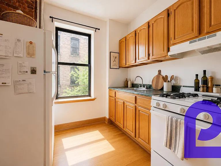 509 W 170th St #22 — Photo 4
