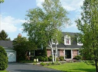 25W143 Brandywine Ct, Naperville, IL 60540