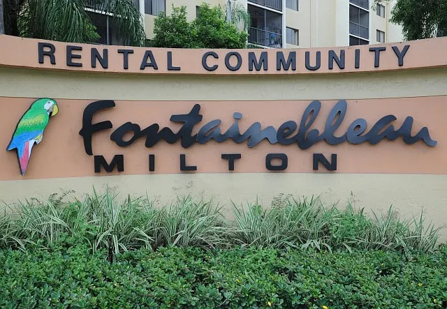 Fontainebleau Milton Apartments — Photo 1