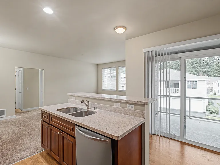 1643 Burnside Pl #C — Photo 9