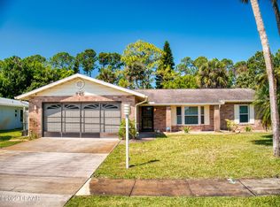 220 Yorktowne Dr, Daytona Beach, FL 32119