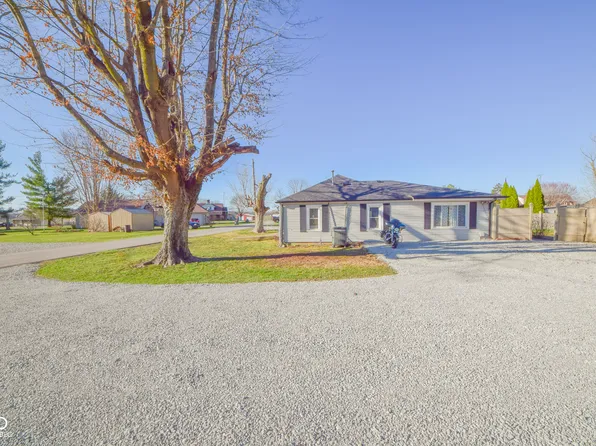 2213 Richard St, Vallonia, IN 47281