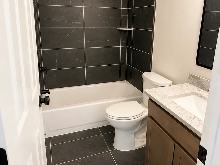 1007 Marron Cir NE #Q — Photo 4