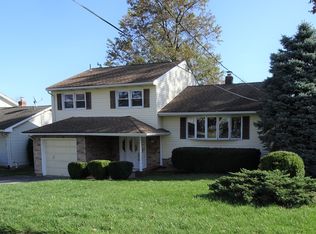 85 Pilgrim Dr, Clifton, NJ 07013