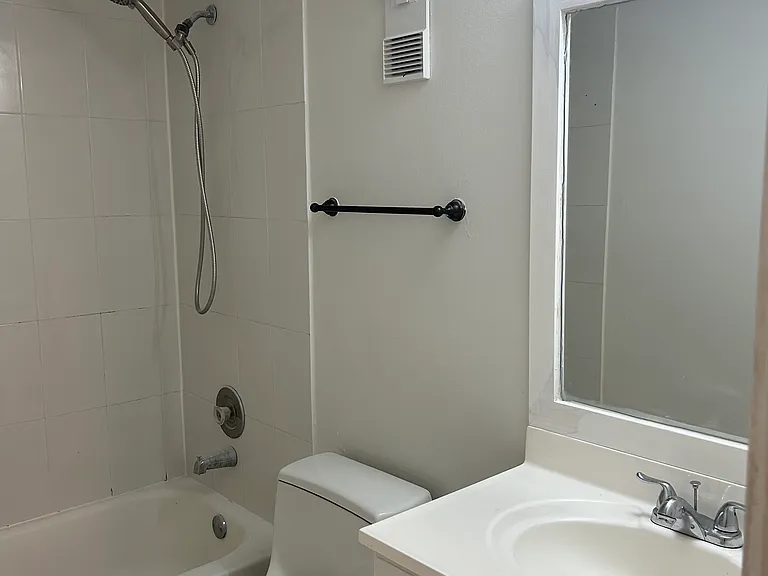 8720 N Sherman Cir #307 — Photo 11