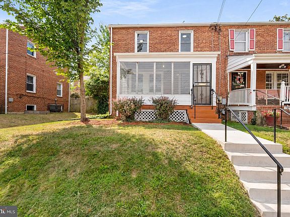3rd image of 1903 R St SE
