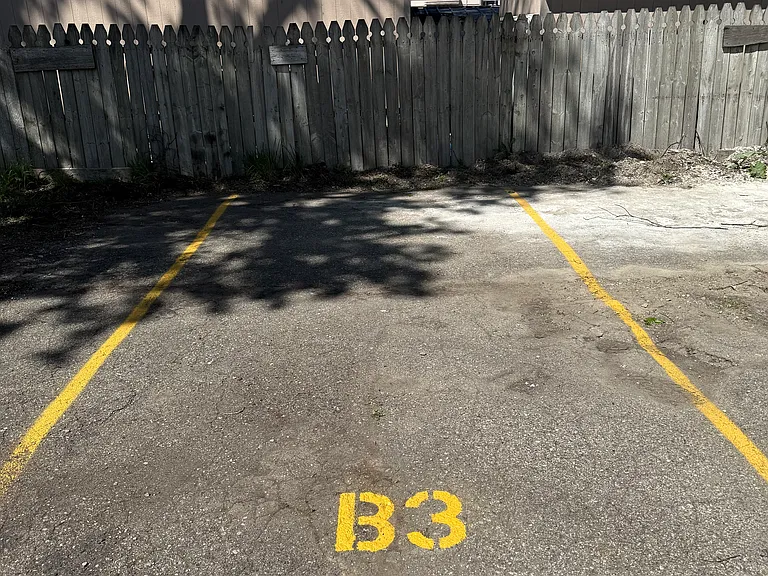 98 S Edith St #B3 — Photo 10