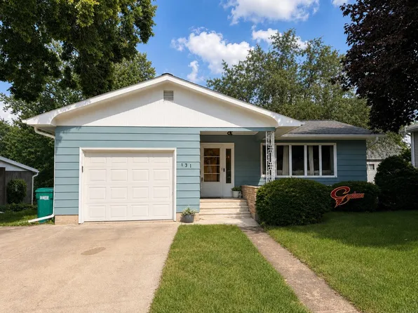 131 S Powell St, Denver, IA 50622