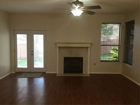3rd image of 5711 Pecanwood Ln