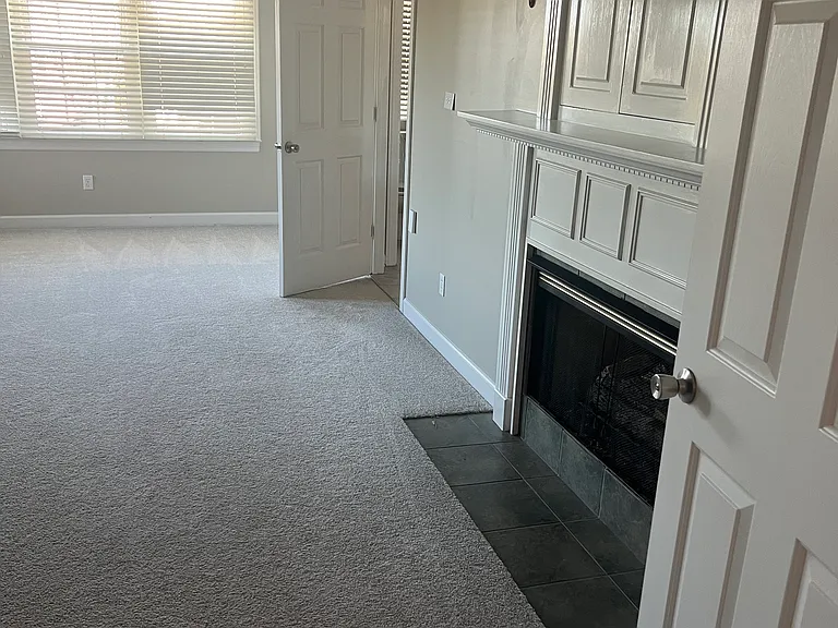 6401 Beacon Pointe Cir — Photo 9