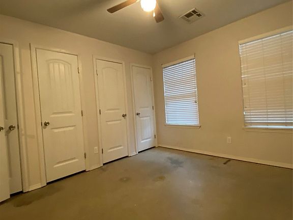 5th image of 511 S Broadway St