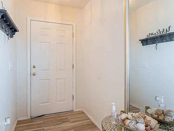 4th image of 6271 S Sunrise Valley Dr