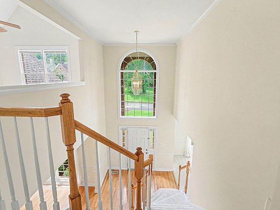 4th image of 3 Monteith Ct