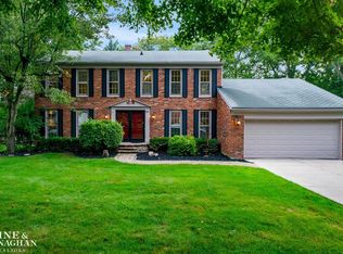 920 Hemlock Dr, Rochester, MI 48307