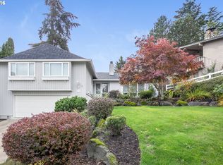 3112 SW Ridge Dr, Portland, OR 97219