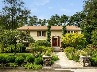 6 Prudence Ln, Warren, RI 02885