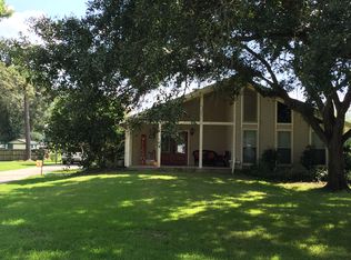 3052 W Veazy St, Orange, TX 77630