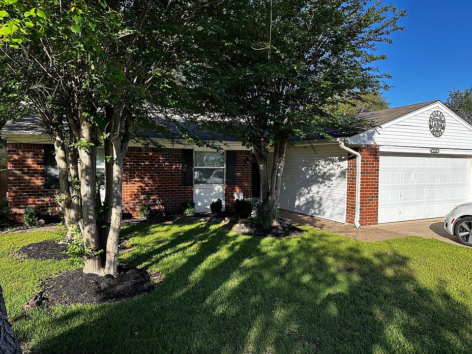 1st image of 3104 Lodgepole Dr