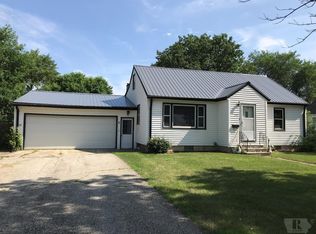 909 6th Ave N, Humboldt, IA 50548