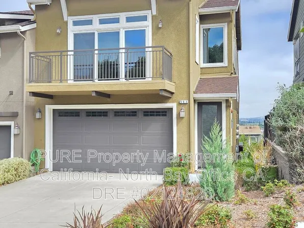 563 Jade St, Petaluma, CA 94952