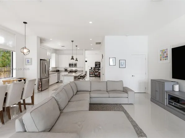 3407 Day Ave #3407, Miami, FL 33133