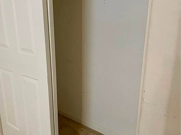 3rd image of 418 Adeline Ave
