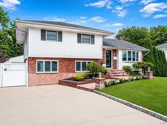 2nd image of 5 Gardenia Drive