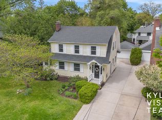 933 Orchard Ave SE, East Grand Rapids, MI 49506