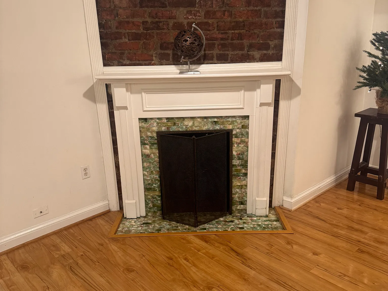 2 bed, 1100 sqft, $2,500 — Photo 2