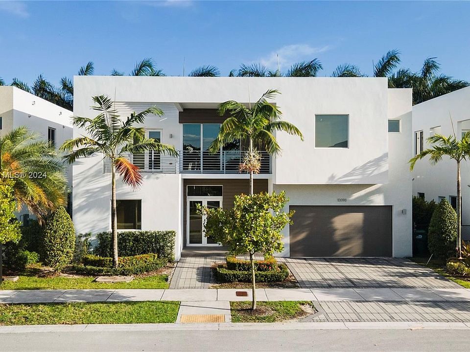 1st image of 10098 NW 74th Ter