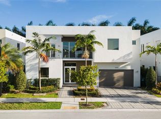 10098 NW 74th Ter, Doral, FL 33178