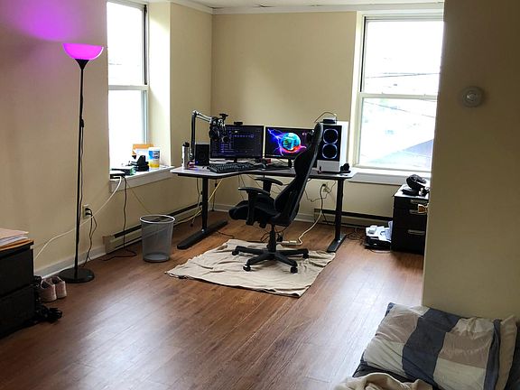 5th image of 31 Market St APT 2