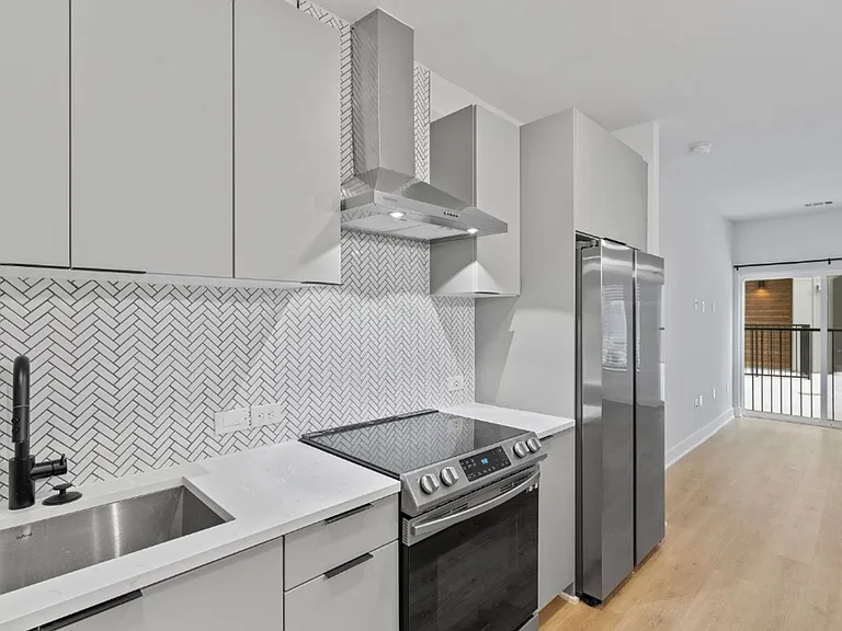 2500 Longview St #105 — Photo 27