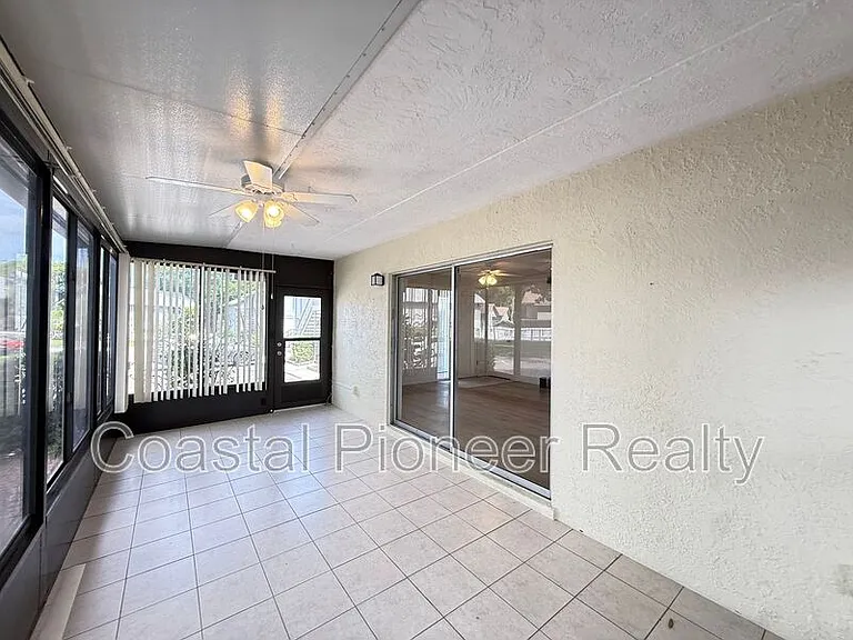 1960 Union St #41 — Photo 16