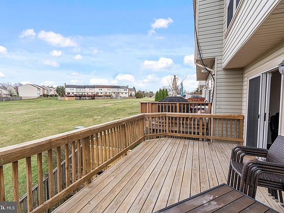 2nd image of 3759 Mazewood Ln