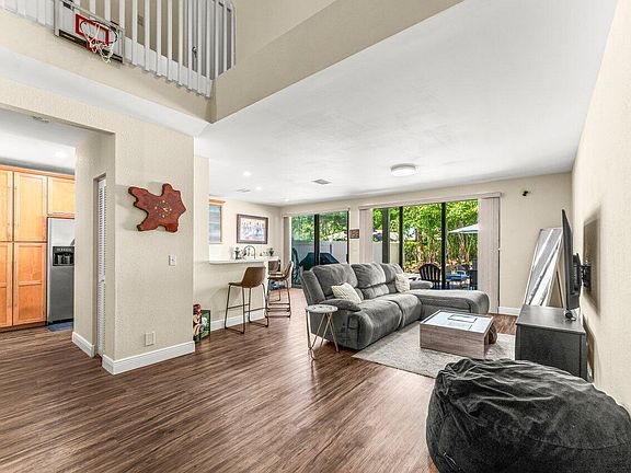 5th image of 5698 Santiago Circle