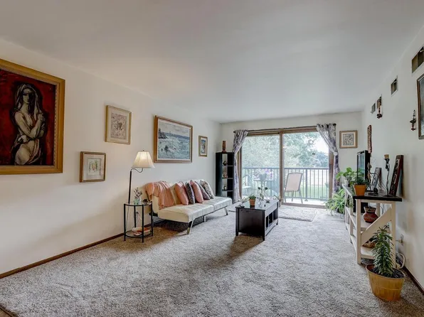 3239 S 58th St Unit 211, Milwaukee, WI 53219