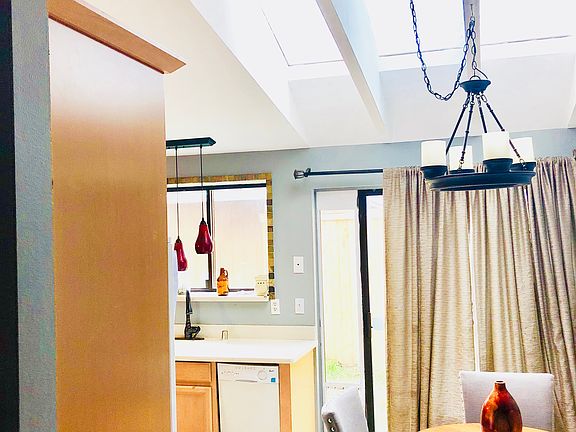 Kitchen entry