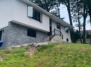 500 Summit Rd, Mountainside, NJ 07092