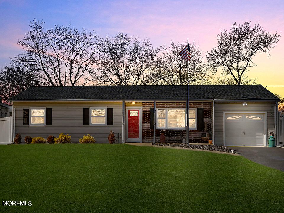 1st image of 1424 Nevada Drive