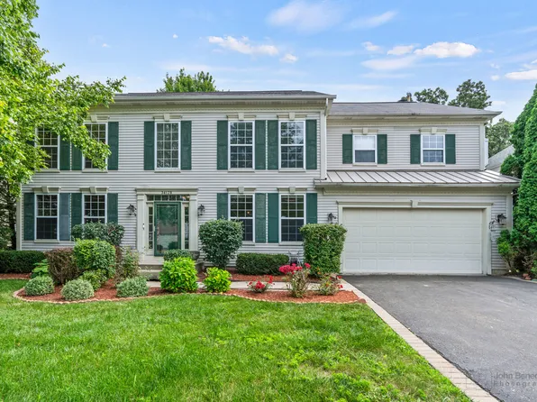 34128 N Wooded Glen Dr, Grayslake, IL 60030