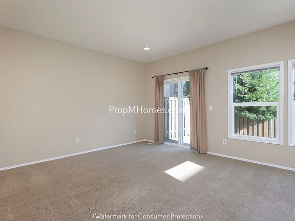 5th image of 3174 NE 13th Pl #0