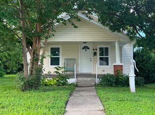 761 W Thomas St, Marshall, MO 65340