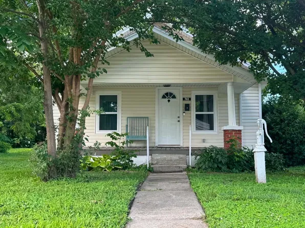 761 W Thomas St, Marshall, MO 65340