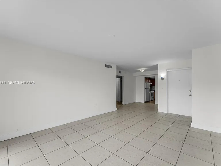 7560 SW 82nd St #G112 — Photo 4