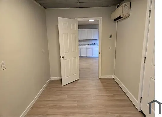 221 W Upton St #1F — Photo 5