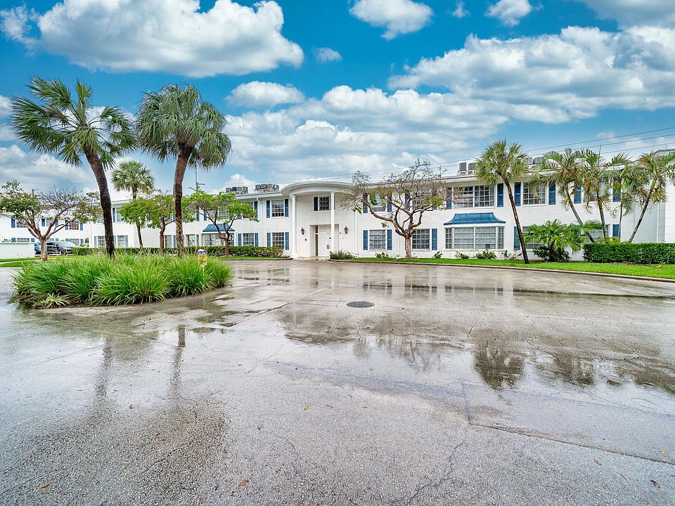 Imperial Point Colonnades Condominiums 2221 NE 68th St Fort