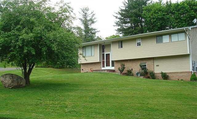 1st image of 1 Medford Pl