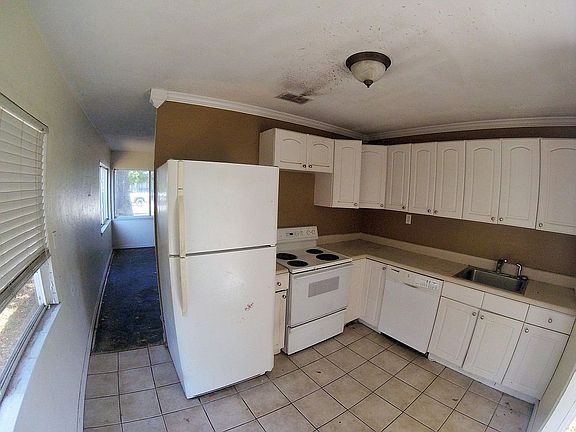 3rd image of 4020 18th St N