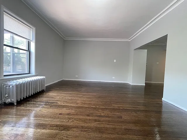 Building Photo - 7628 N Rogers Ave #2